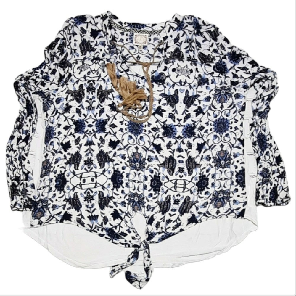TRUSELF‎ Blue and White Boho Hi/Lo Top Size XL
